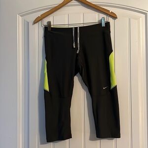 NIKE dry fit  Running Tights Shorts Size Medium